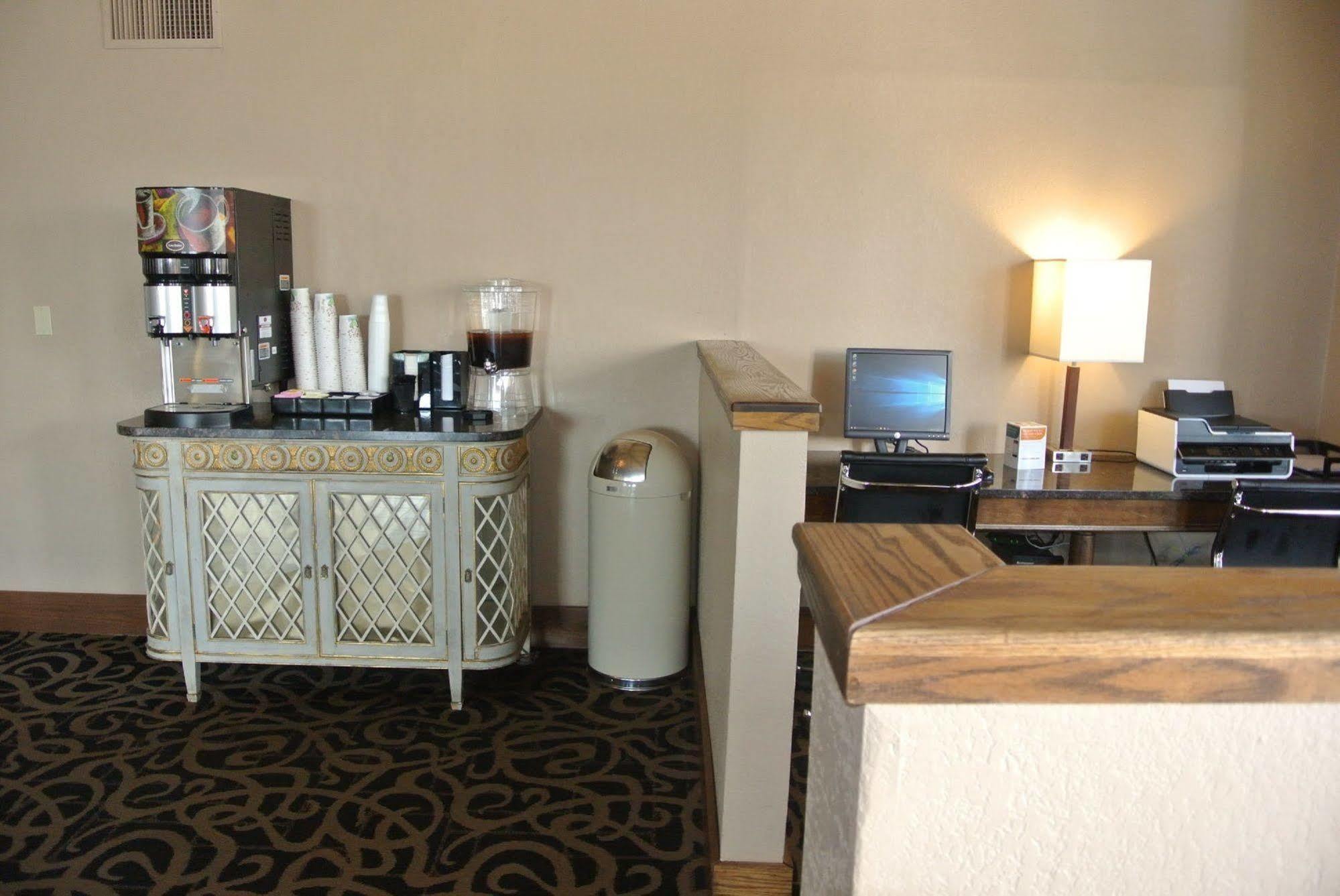 Quality Inn & Suites Carthage Extérieur photo